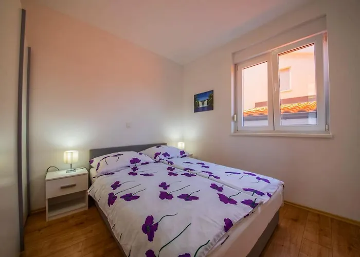Lägenhet Modern In Vrsi, 45 M², Spacious Terrace Vrsi