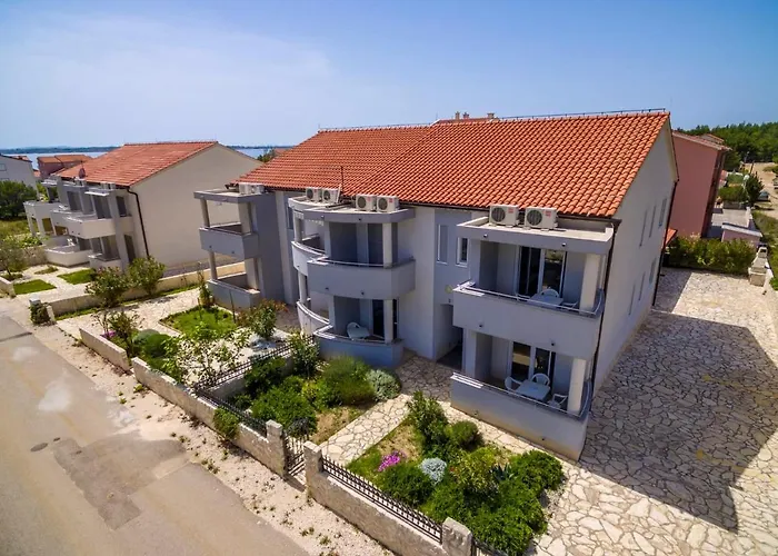 Modern In Vrsi, 45 M², Spacious Terrace Lägenhet