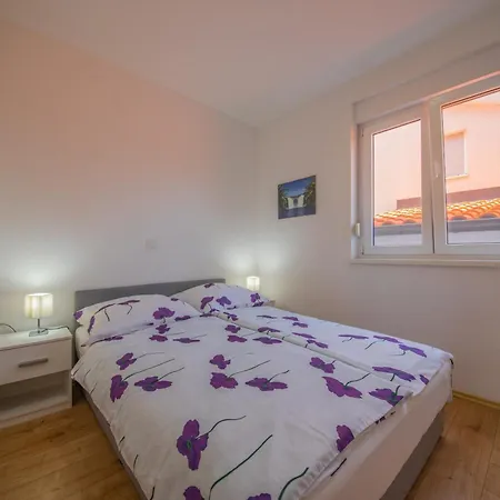 Appartamento Modern In Vrsi, 45 M², Spacious Terrace