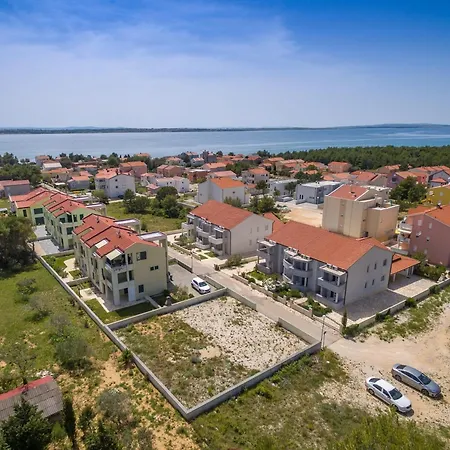 Modern In Vrsi, 45 M², Spacious Terrace Appartamento *