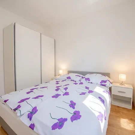 Appartement Modern In Vrsi, 45 M², Spacious Terrace *