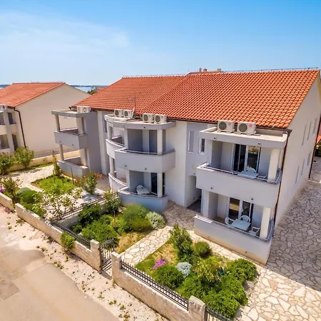 Appartement Modern In Vrsi, 45 M², Spacious Terrace